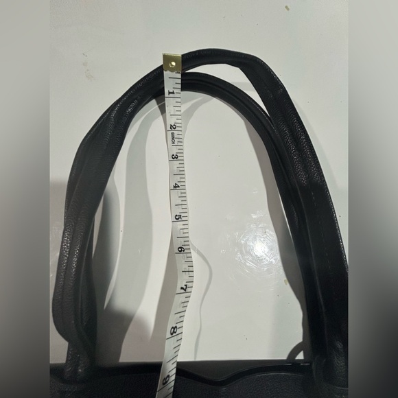 Victoria’s Secret Black Textured Tote – Spacious & Stylish - Picture 13 of 14